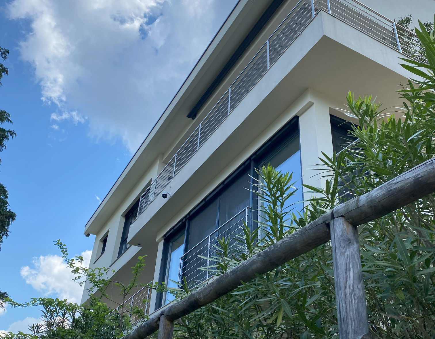 Villa Miralago Luganersee zu verkaufen, 180 Grad Seesicht, am Waldrand mit Bootsplatz Villa Miralago Luganersee zu verkaufen, 180 Grad Seesicht, am Waldrand mit Bootsplatz